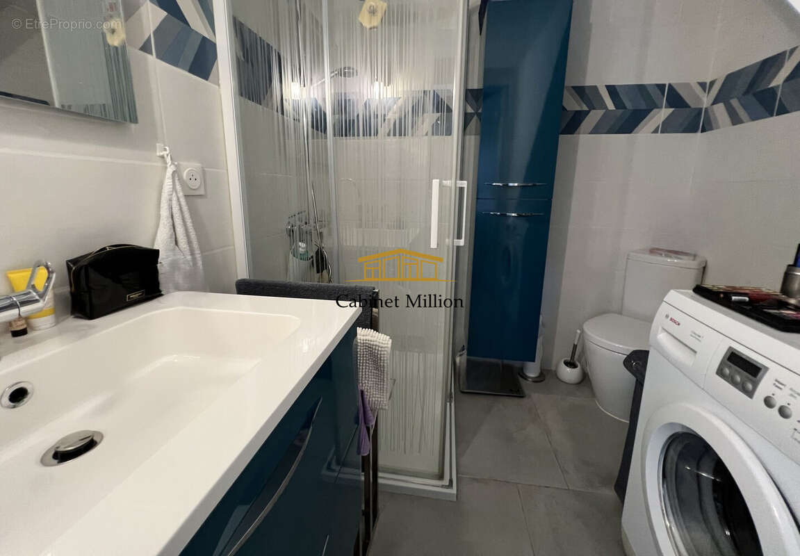 Maison à VIC-LA-GARDIOLE