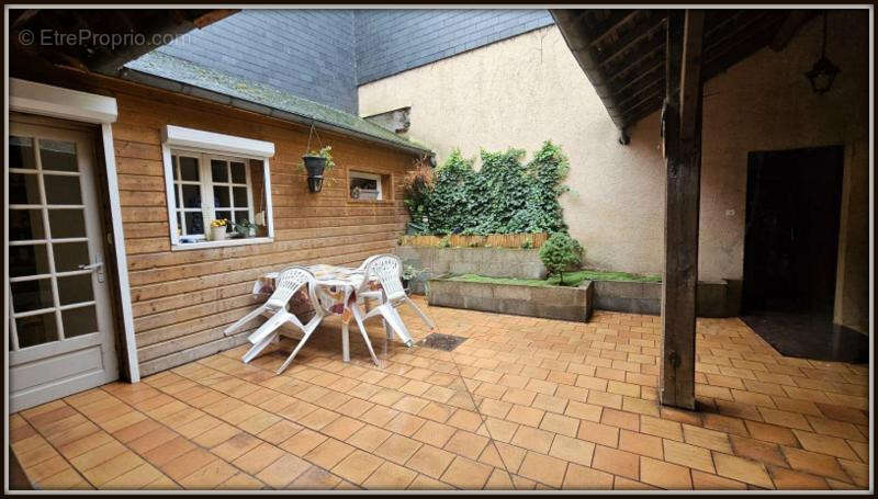 Maison à LUCHE-PRINGE