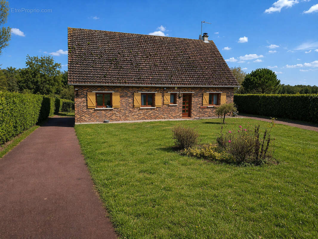 Maison à LAMOTTE-BREBIERE