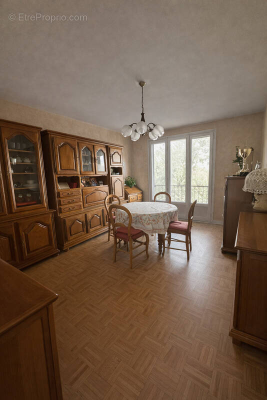 Appartement à SAINT-ETIENNE