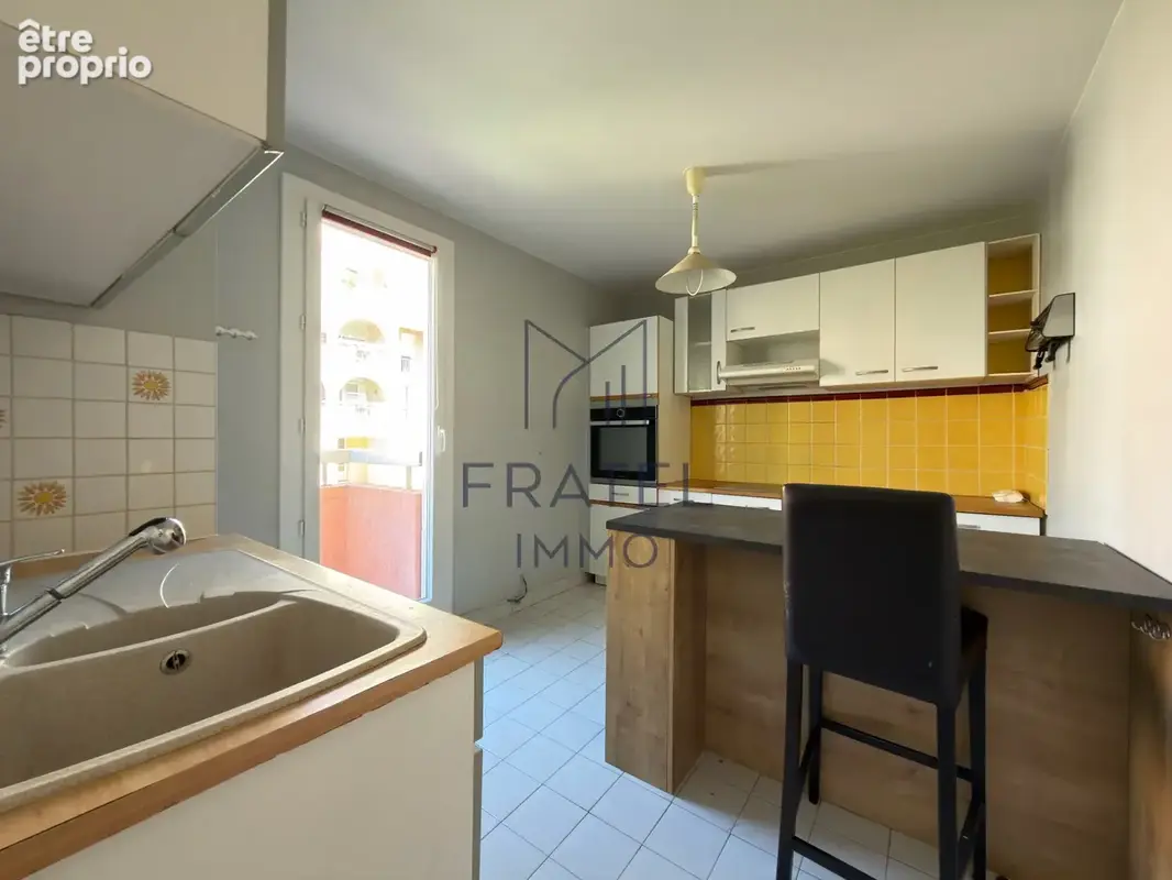 Appartement T4 en duplex avec terrasses - photo 7