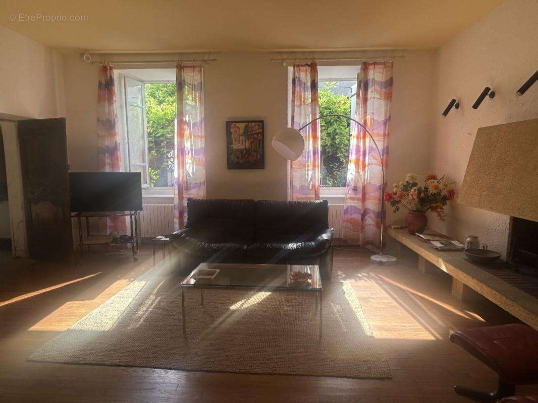 Maison à REQUISTA