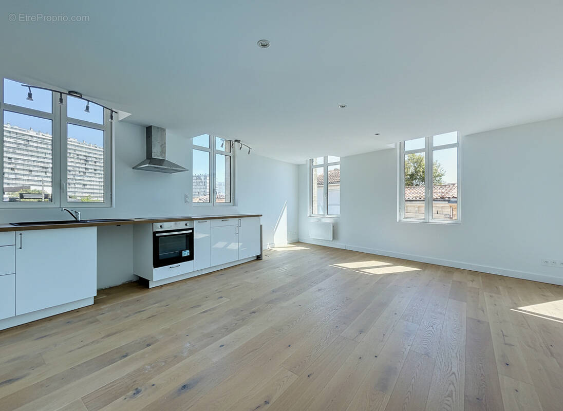 Appartement à BORDEAUX