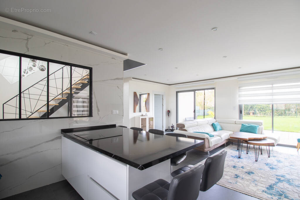 Maison à SEICHES-SUR-LE-LOIR