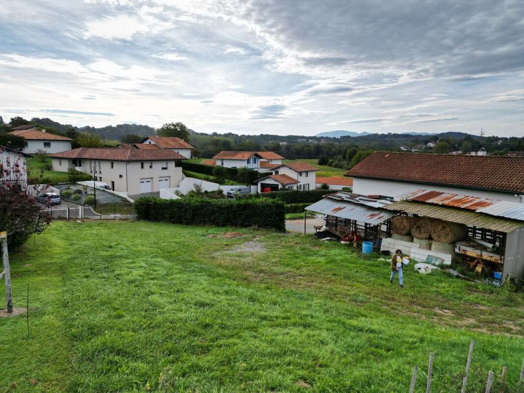 Terrain viabilisé de 564 m² à Bassussarry - photo 3
