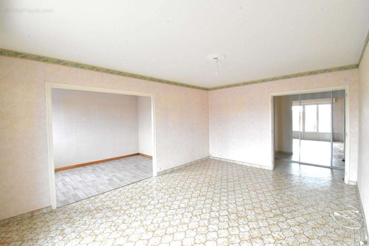 Appartement à REZE