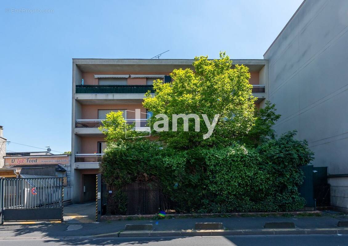 Appartement à CLICHY-SOUS-BOIS