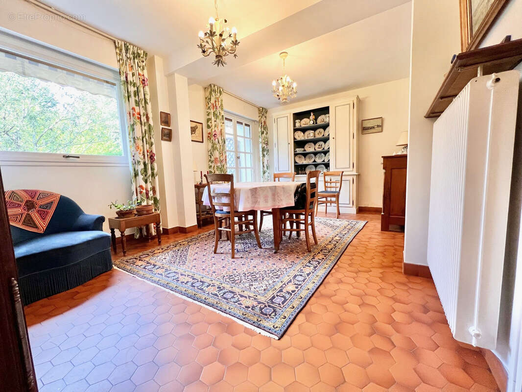 Maison à MONT-SAINT-AIGNAN