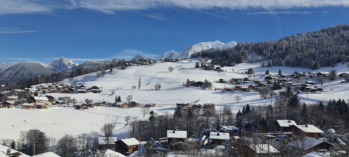 Appartement à COMBLOUX