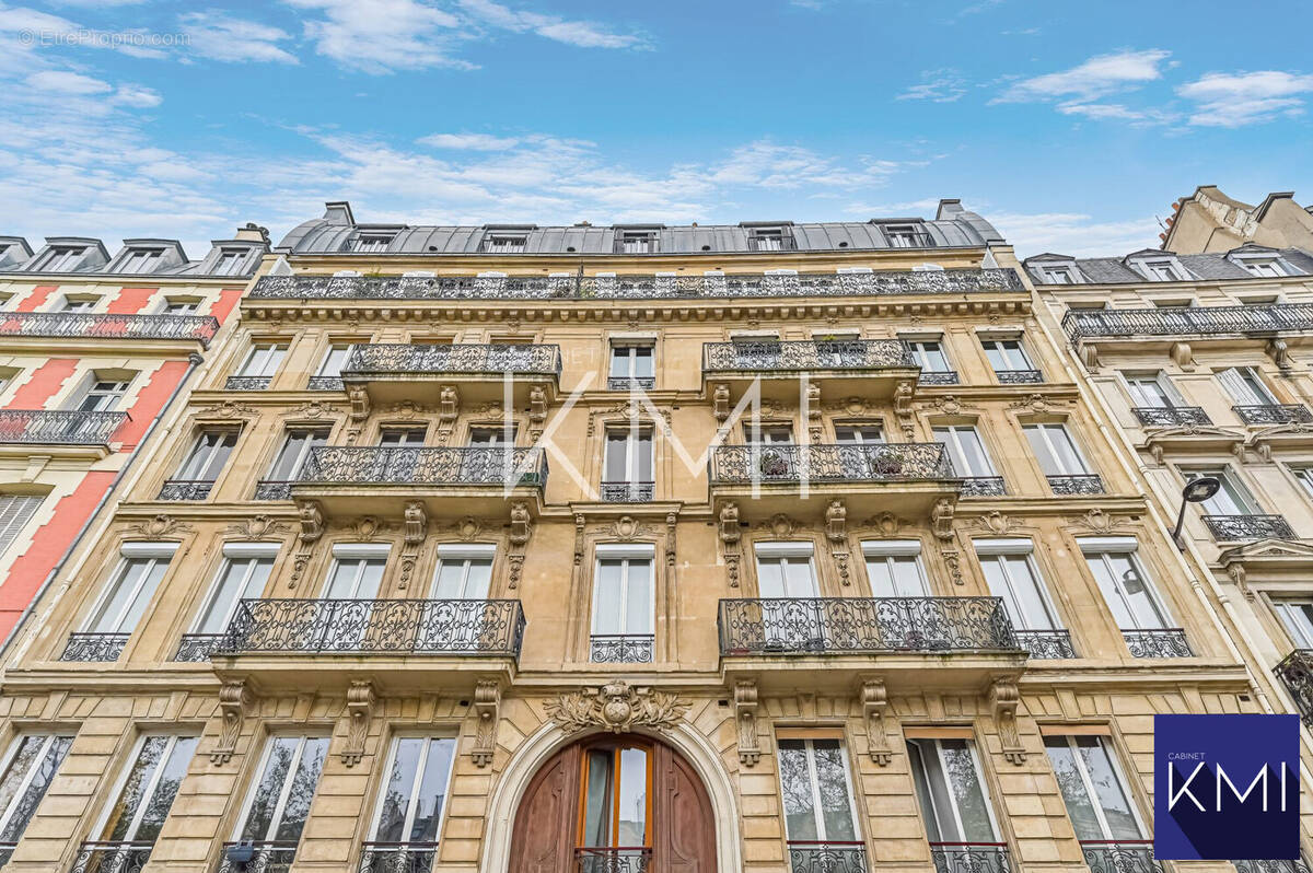 Appartement à PARIS-11E