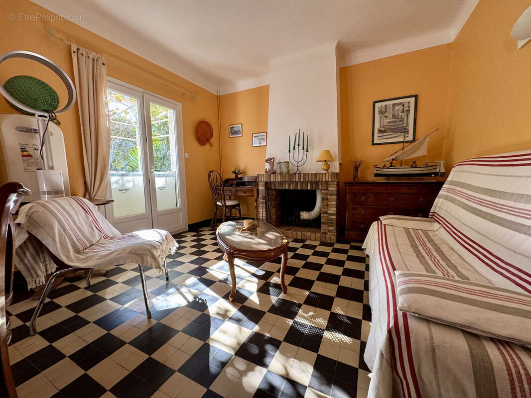 Maison à LA LONDE-LES-MAURES