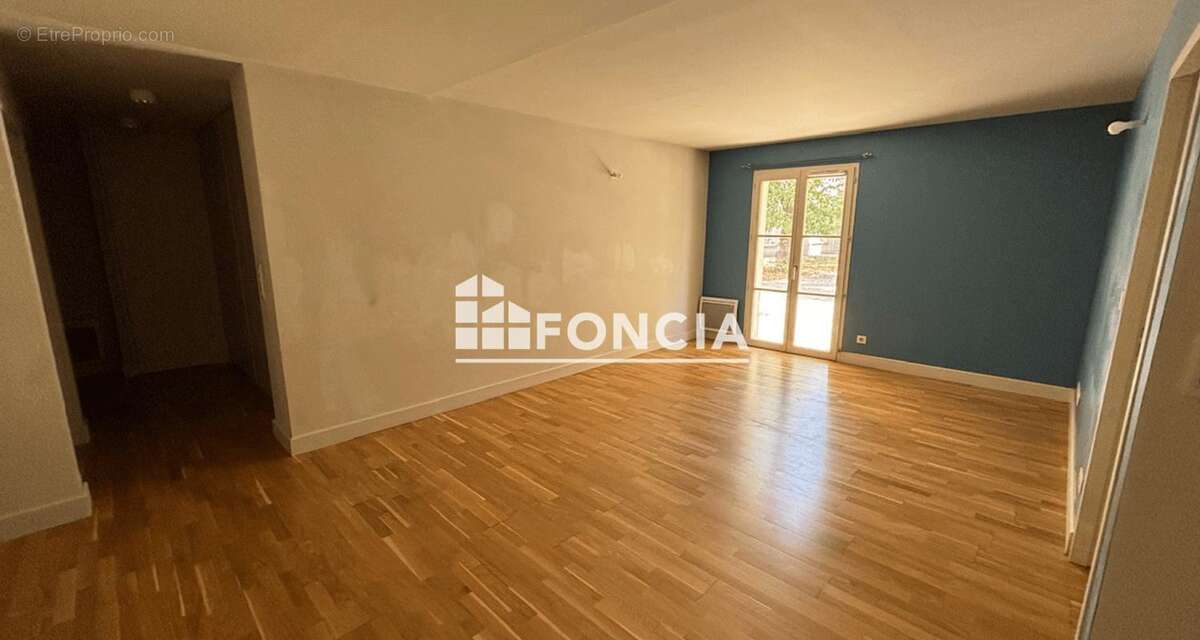 Appartement à VILLENEUVE-LES-AVIGNON