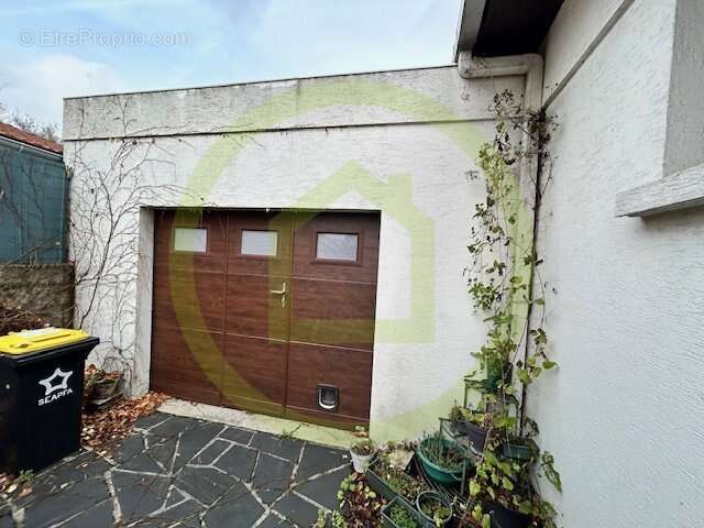 Maison à LE BLANC-MESNIL