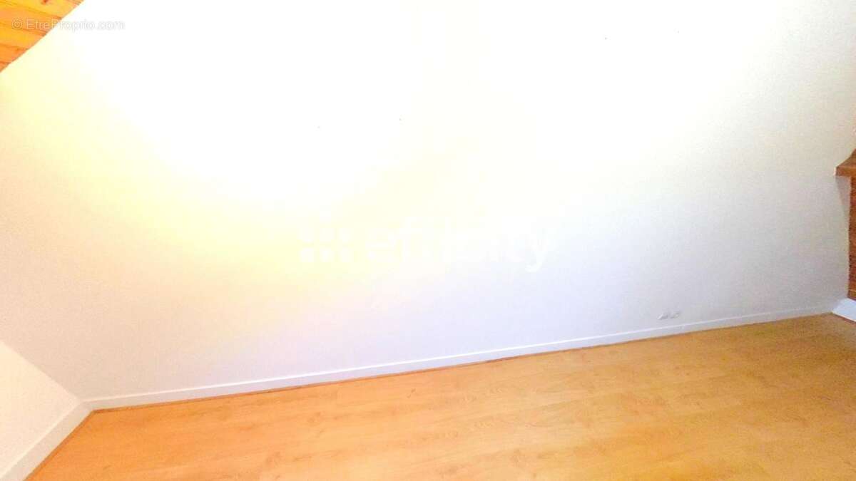 Appartement à VILLIERS-LE-MORHIER