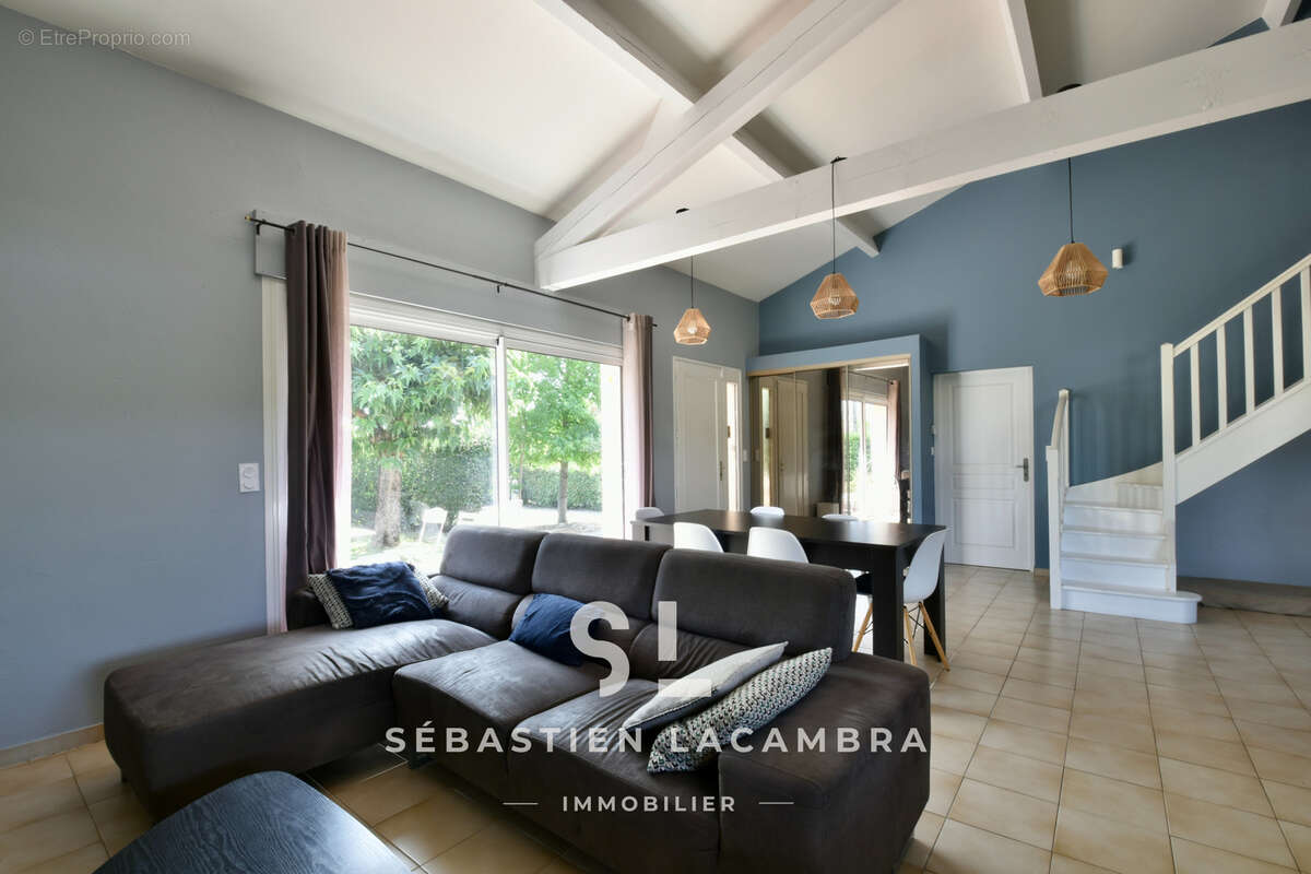 Maison à LESCURE-D&#039;ALBIGEOIS