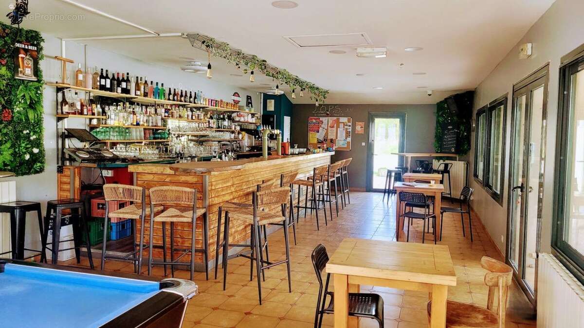 Commerce à LAUZERTE