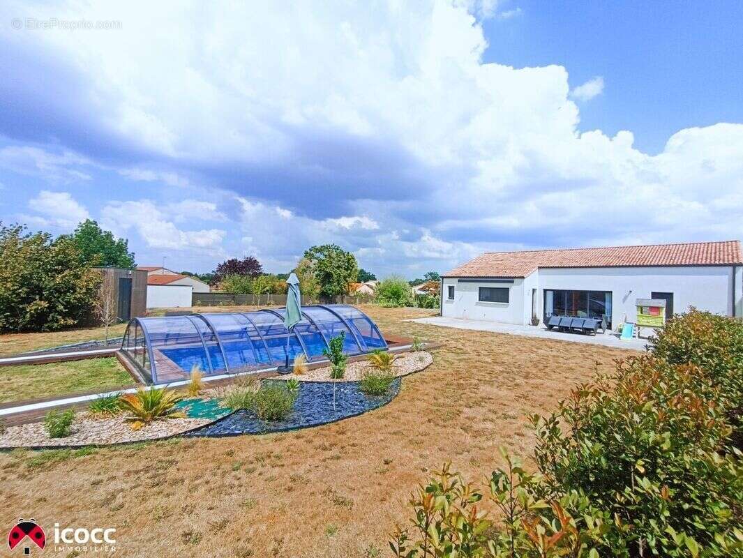 Maison 129 m² à Chateau-Guibert  - photo 2