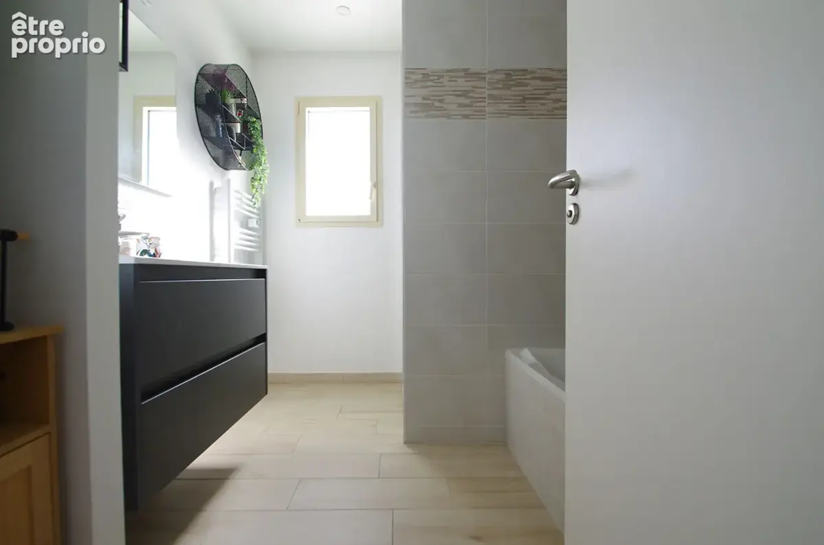 Maison à vendre à Longuenée-en-Anjou, piscine, pergola, 5 chambres - photo 6
