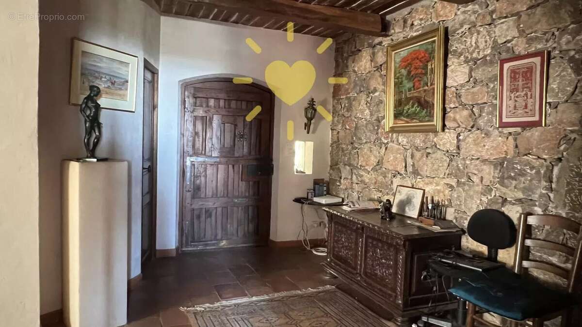 Maison à CALLAS