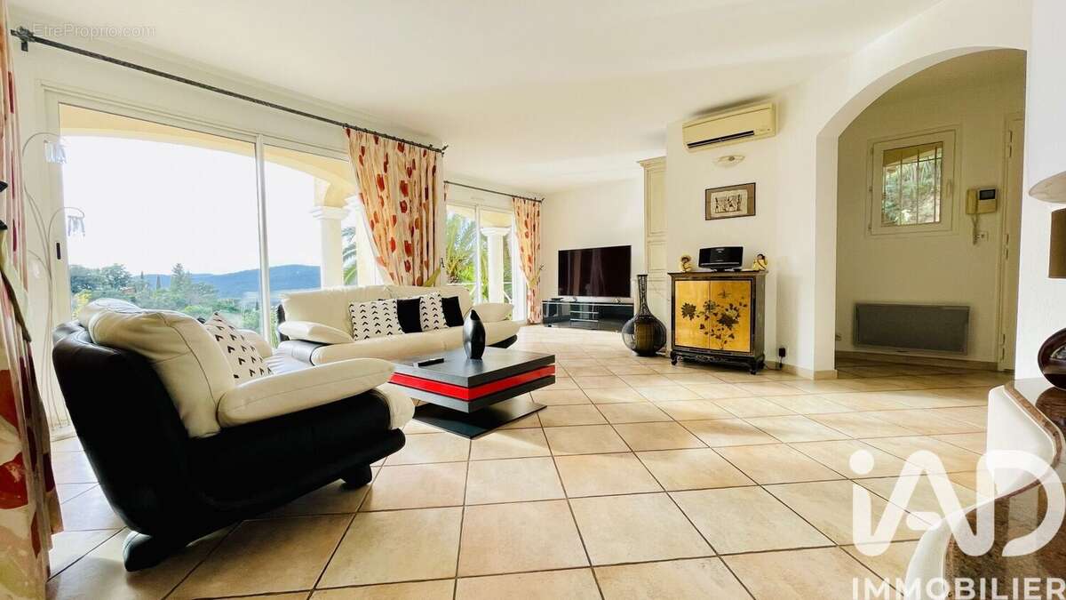 Photo 8 - Maison à LA LONDE-LES-MAURES