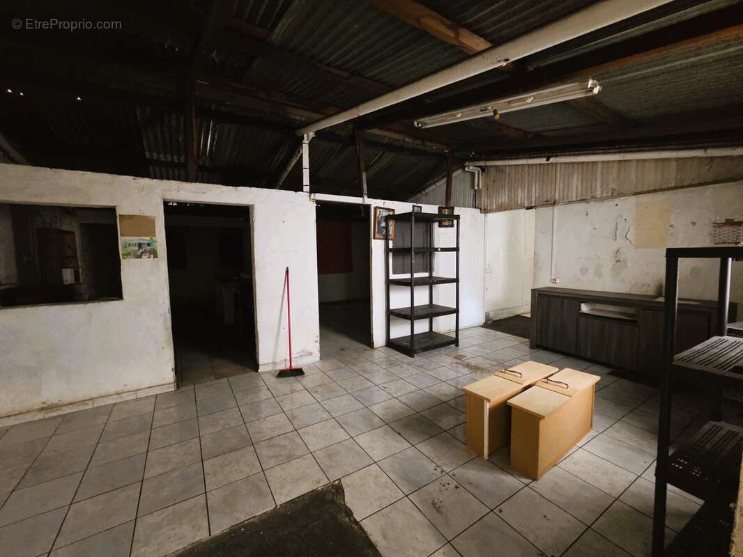Maison TOMI avec extensions à rénover – Fort potentiel – Secteur calme de Saint-Paul - photo 3
