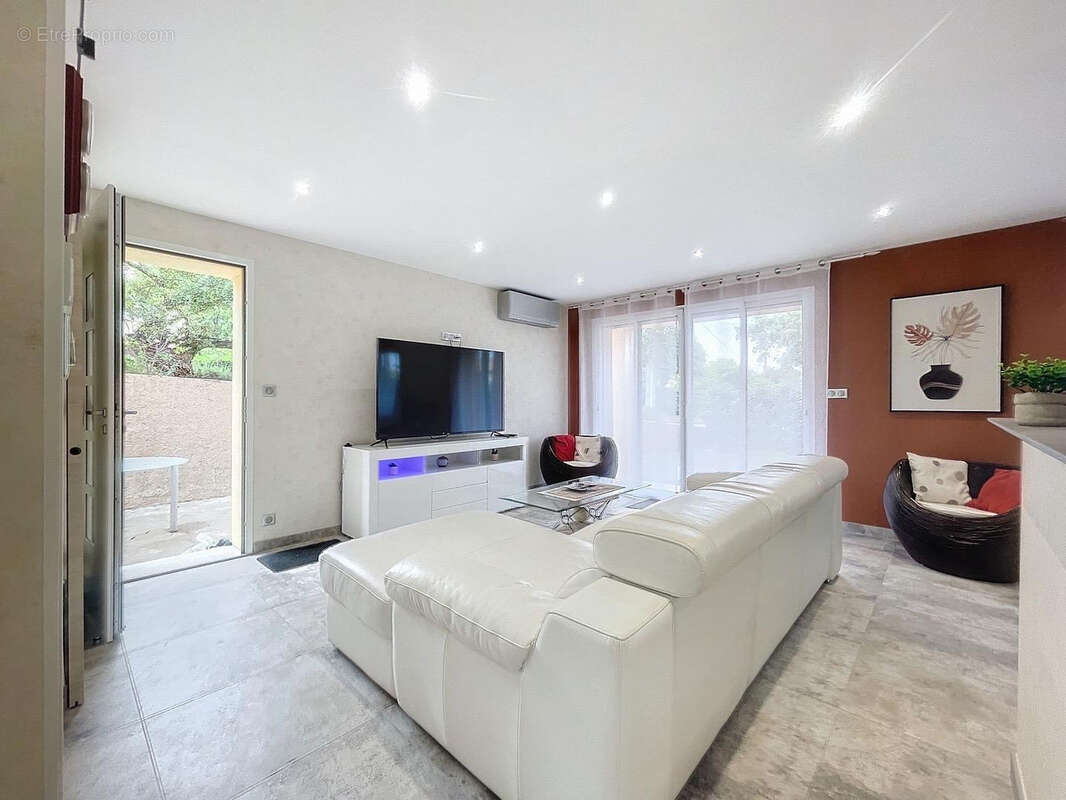 Appartement à FREJUS