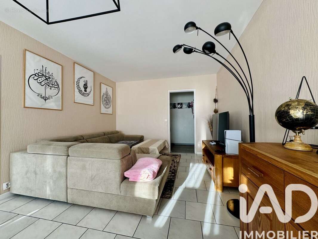 Photo 2 - Appartement à DAMMARIE-LES-LYS