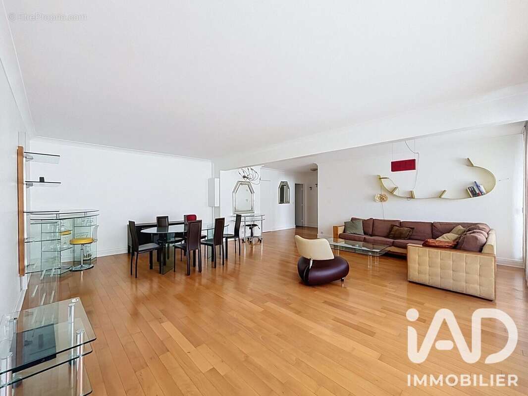Appartement 104 m² à Paris-15e  - photo 3