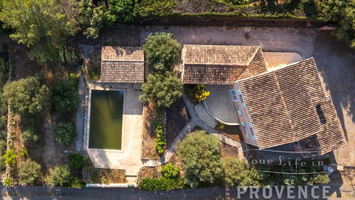 Maison à LE CANNET-DES-MAURES