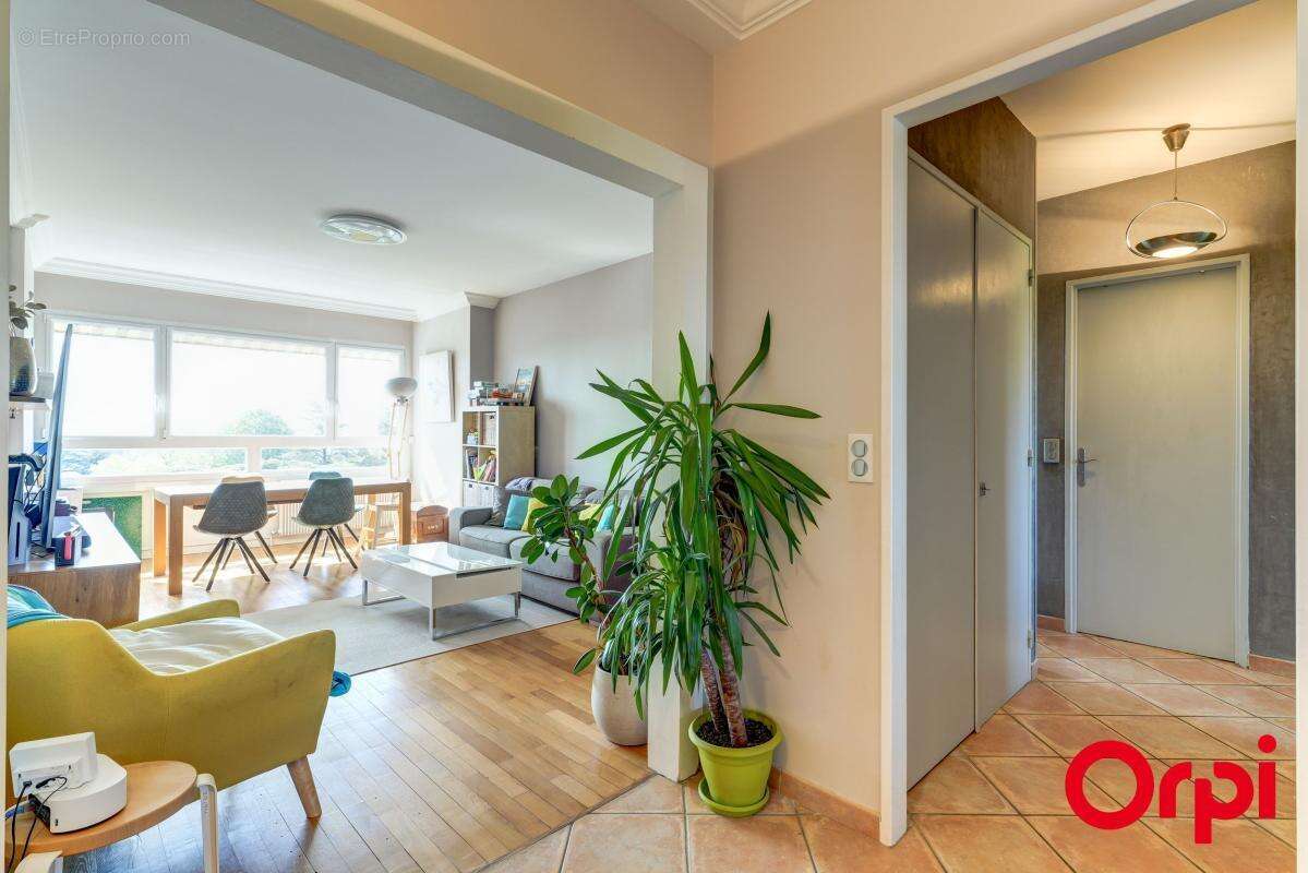 Appartement à CALUIRE-ET-CUIRE
