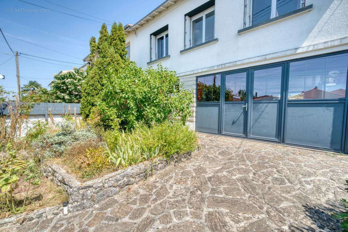 Maison de 6 pièces de 157 m² à La Rochelle - photo 23