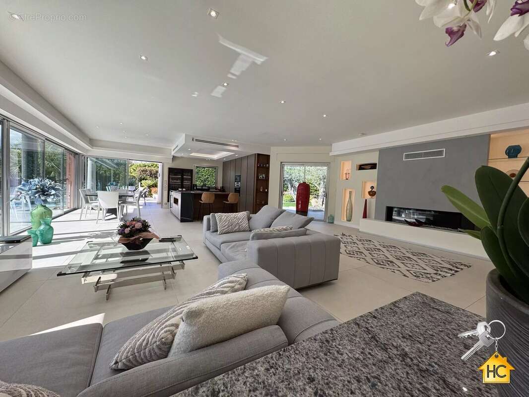 Maison à MOUGINS