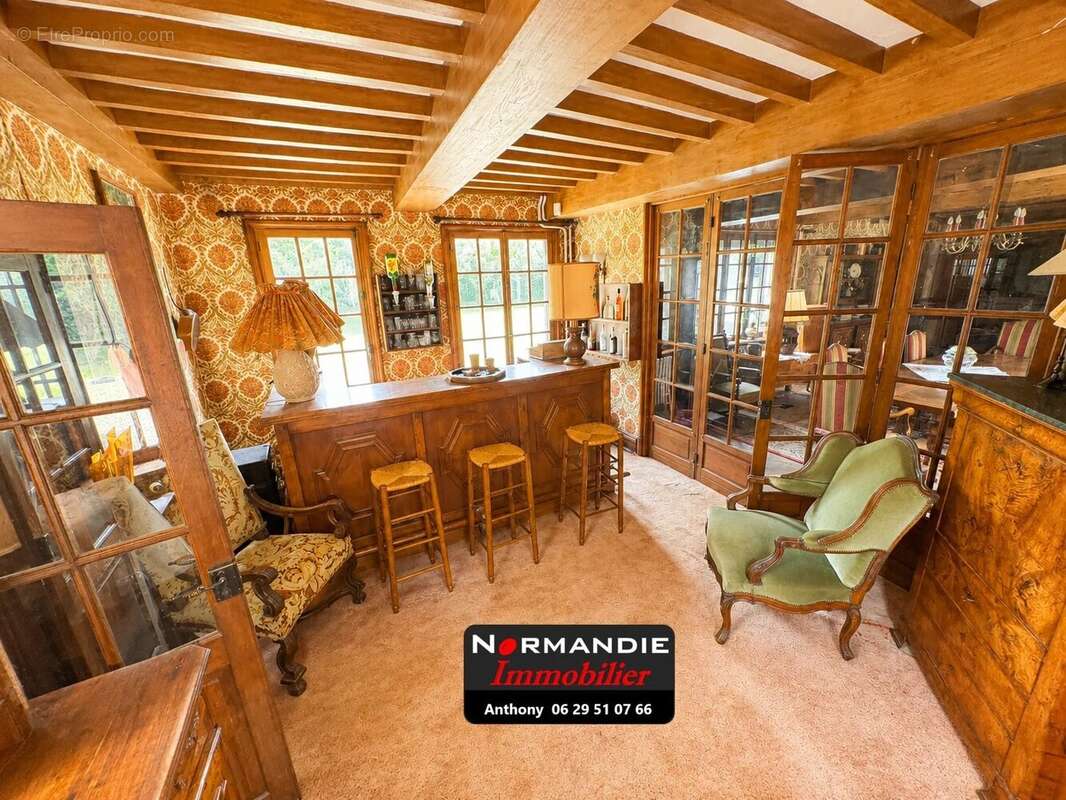 Manoir de caractère – Domaine de 2,2 hectares avec rivière et dépendances - photo 10