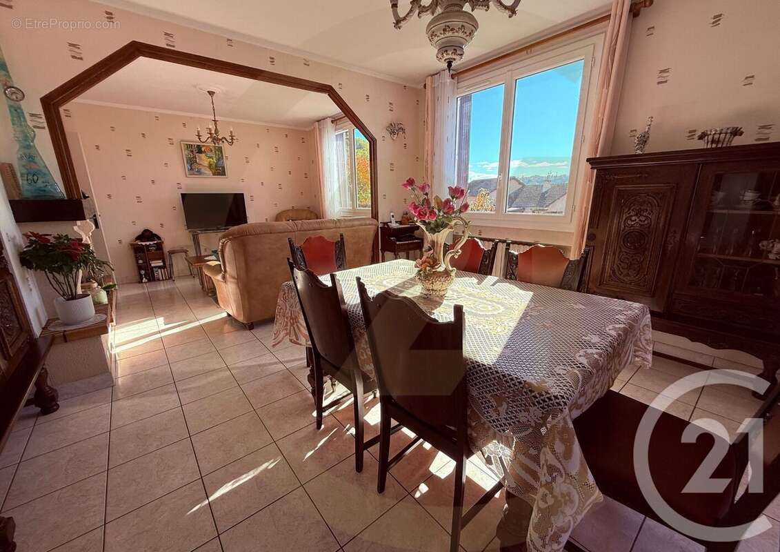 Maison à BOURGOIN-JALLIEU