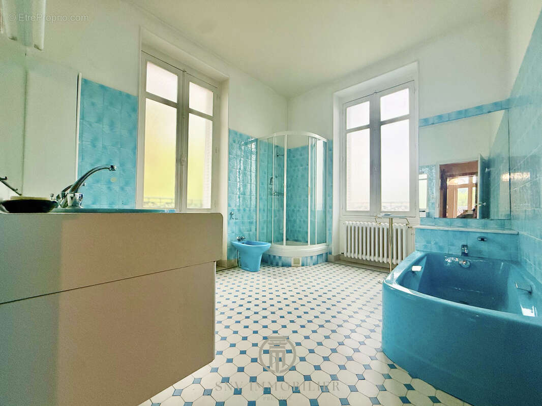 Maison à SAINT-AMAND-MONTROND