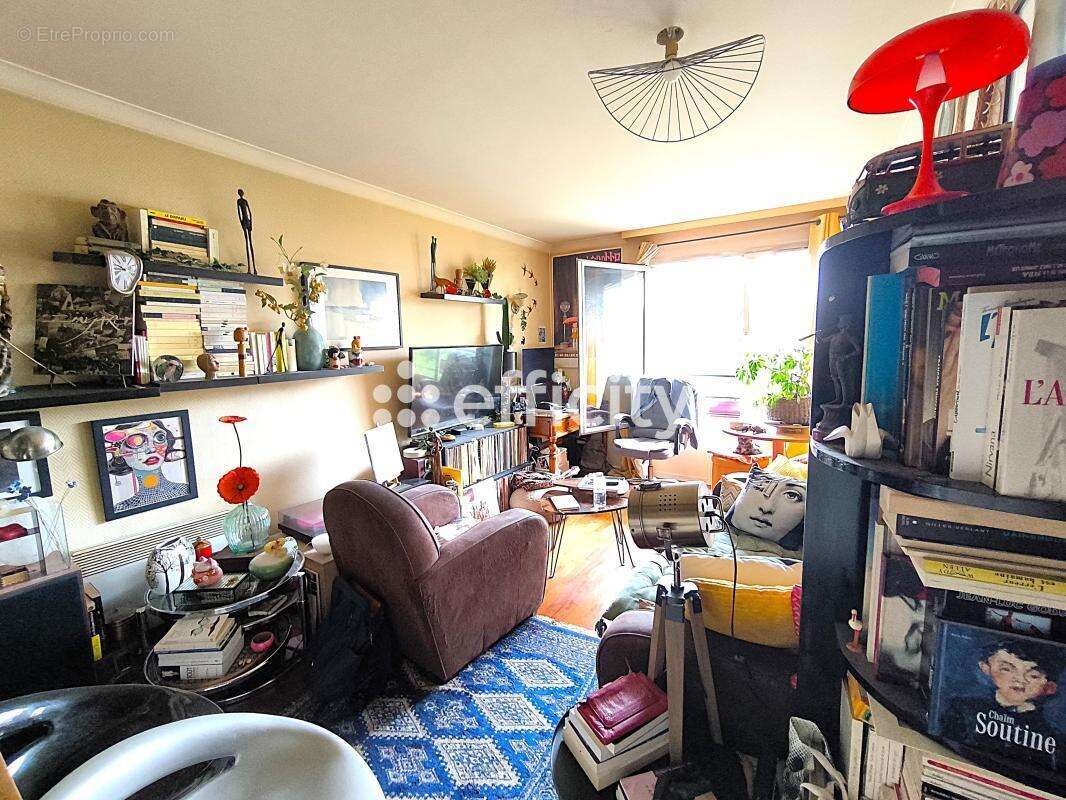 Appartement à PARIS-19E