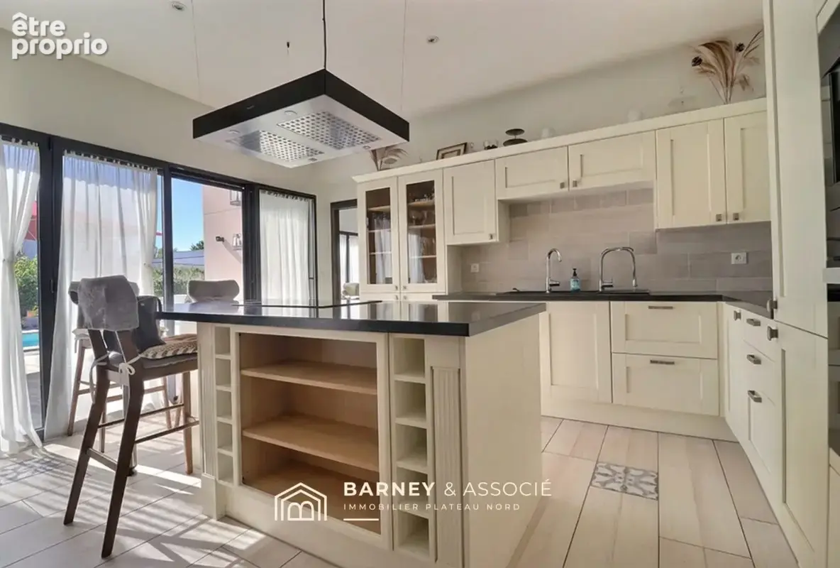 Maison 8 pièces 228 m² à vendre à Bois-Guillaume (76230) - photo 3