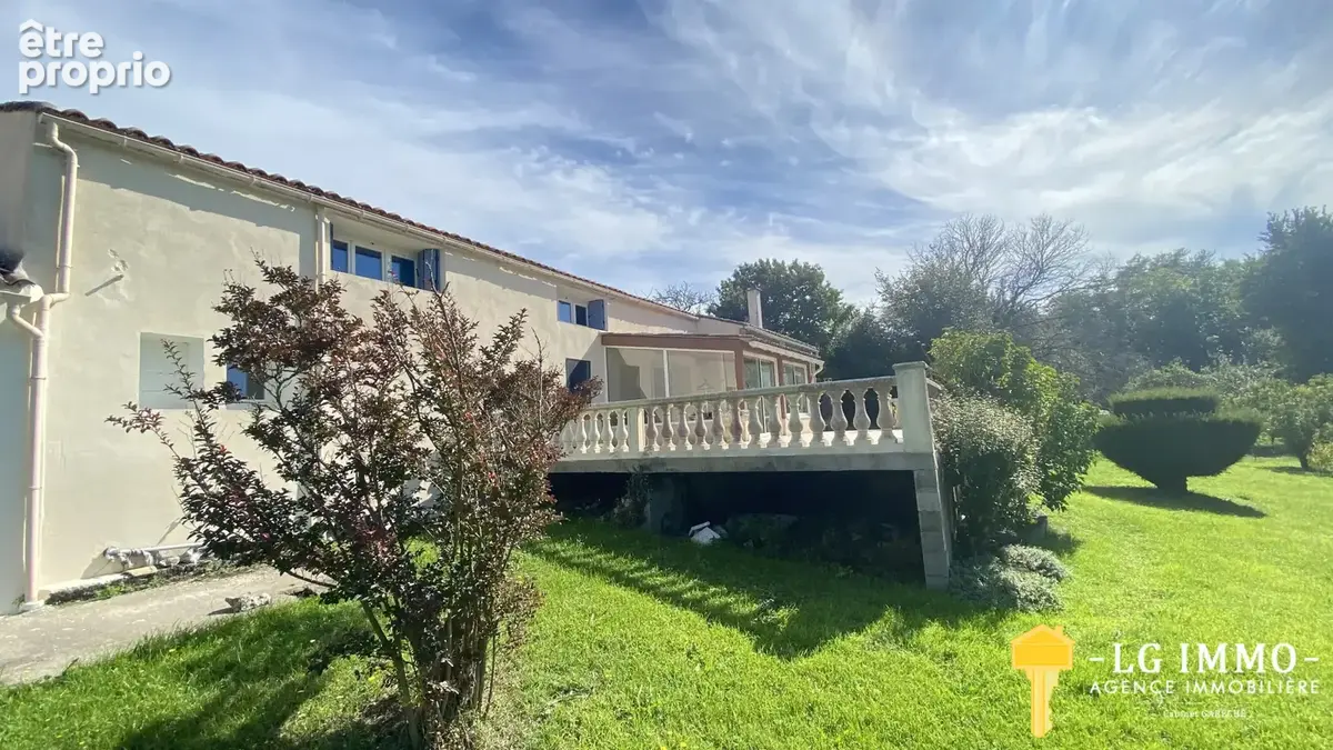 Propriété avec dépendance d'environ 285m2 près du pittoresque port de Chenac - photo 30