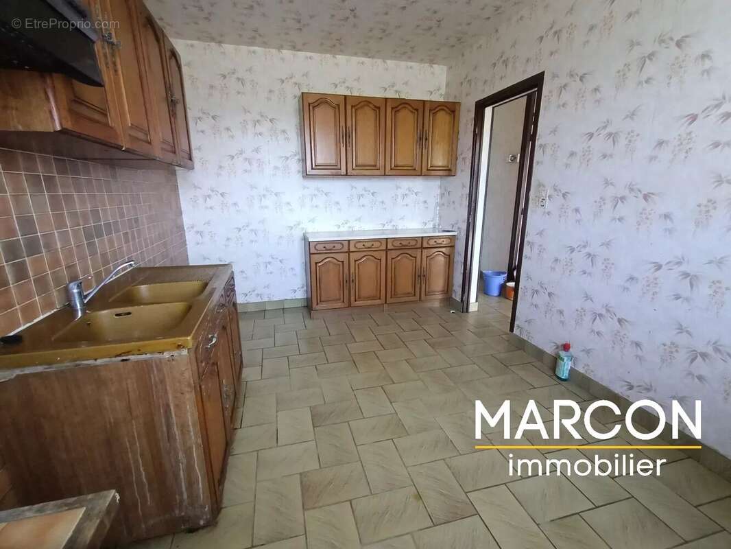 Maison à SAINT-MARC-A-FRONGIER