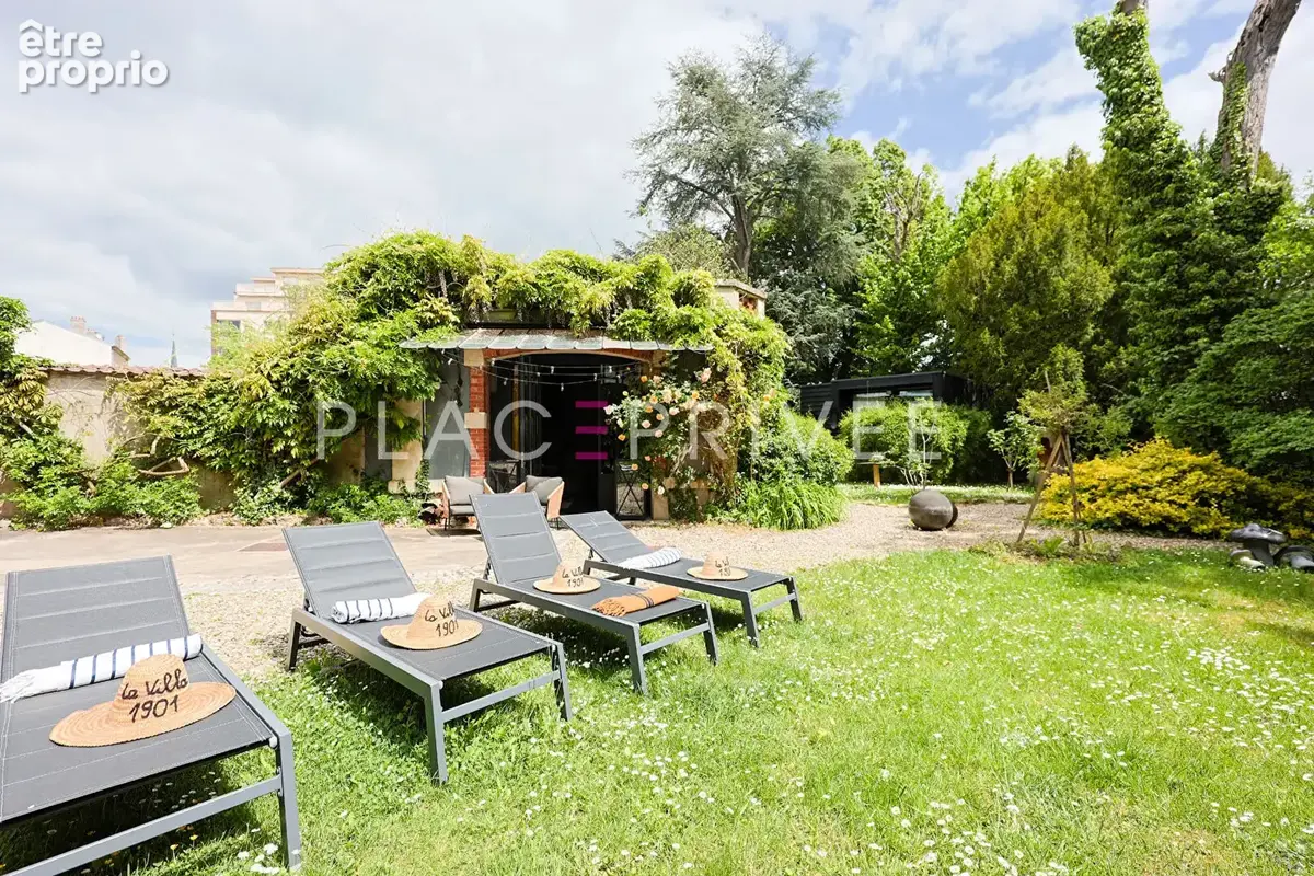 Maison Art Nouveau avec jardin et piscine - photo 3