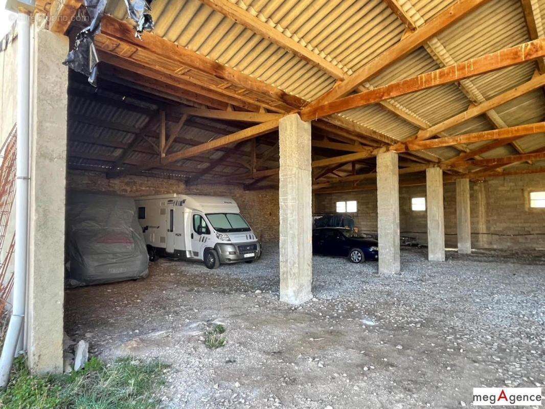 Corps de ferme 1220 m² avec photovoltaïque - photo 6