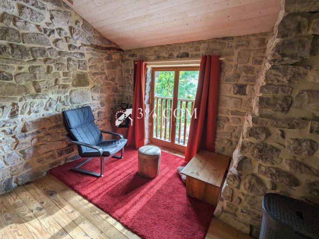 Maison à SAINTE-JALLE