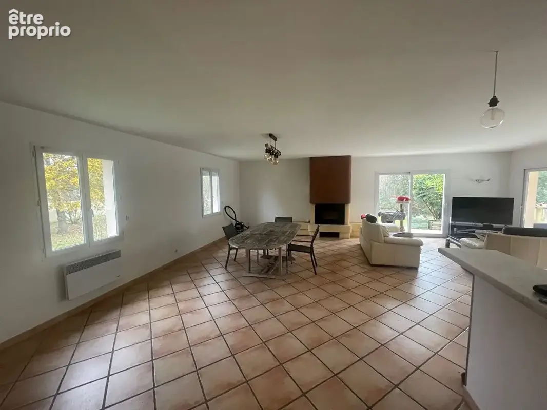 BAISSE DE PRIX   Maison plain-pied 146 M2   4 CHAMBRES   PISCINE   6 285 M2 de terrain - photo 14