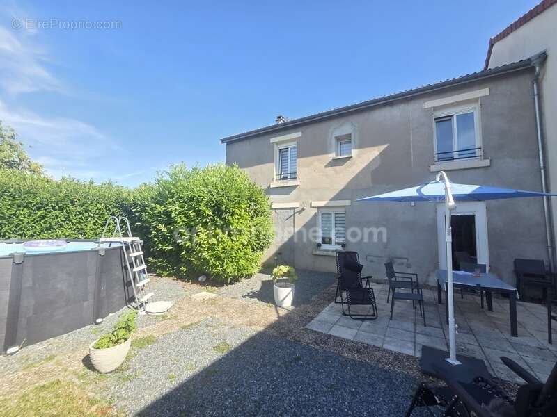 Maison rénovée à vendre 4 chambres, jardin, piscine et dépendance à BRAS SUR MEUSE - photo 7