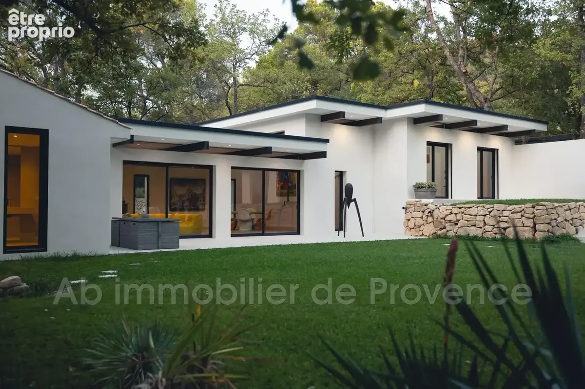 Photo Maison à Le Puy-Sainte-Reparade au prix de 1 180 000€