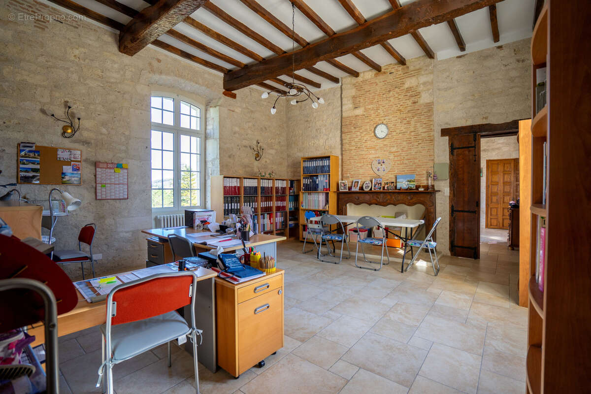 Maison à MONTCUQ