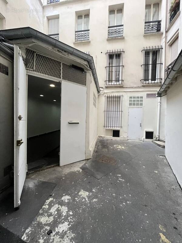 Commerce à PARIS-3E