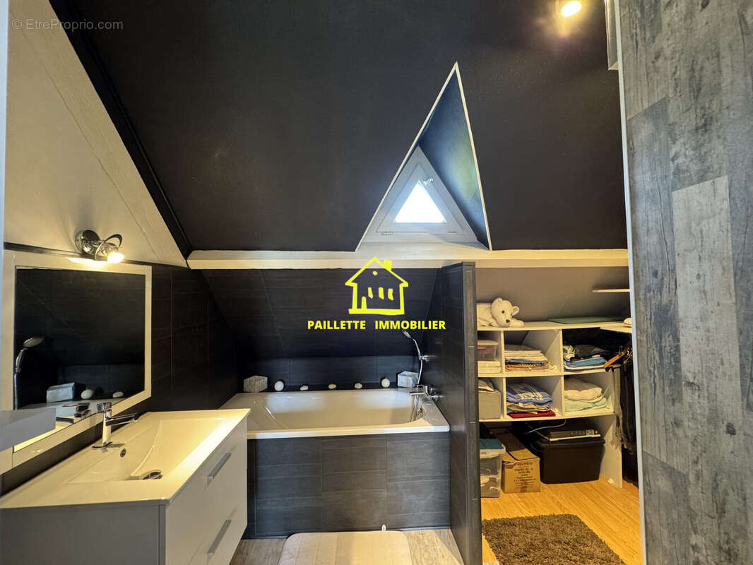 Maison 170 m² à Octeville-Sur-Mer  - photo 9
