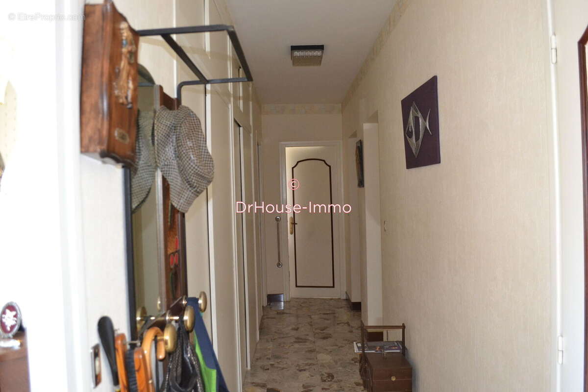 Maison 143 m² à Neuilly-En-Dun  - photo 6