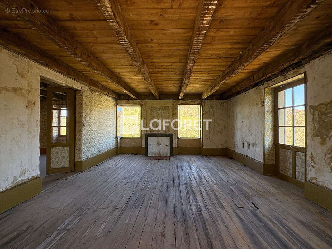 SALLES-LA-SOURCE: Maison de caractère  avec dépendances + jardin - photo 14